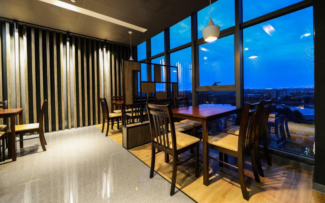 Hlaine Tet Hotel Янгон Екстериор снимка