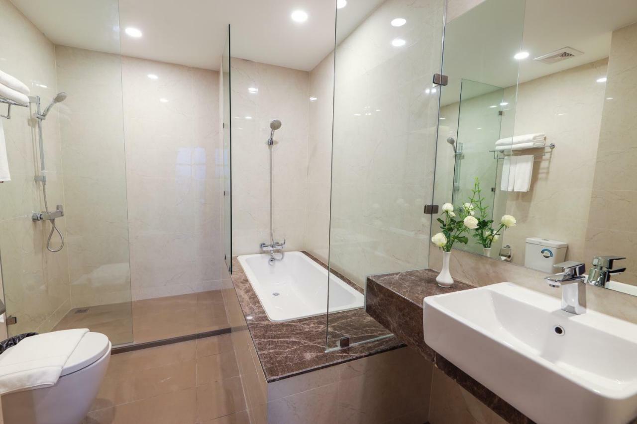 Hlaine Tet Hotel Янгон Екстериор снимка