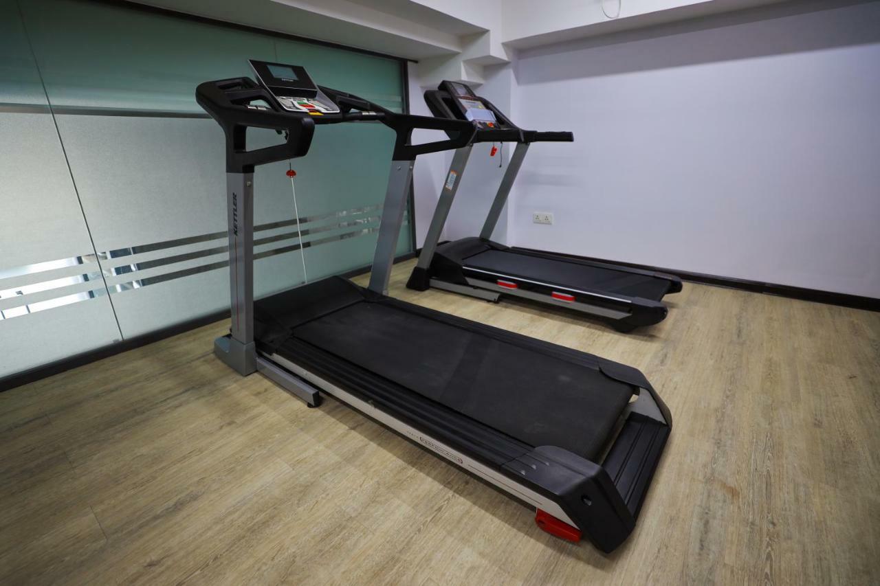 Hlaine Tet Hotel Янгон Екстериор снимка