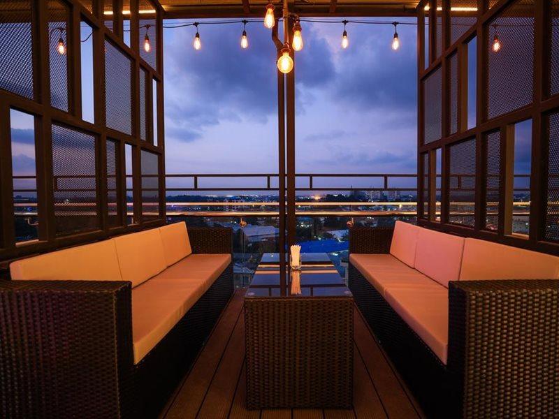 Hlaine Tet Hotel Янгон Екстериор снимка