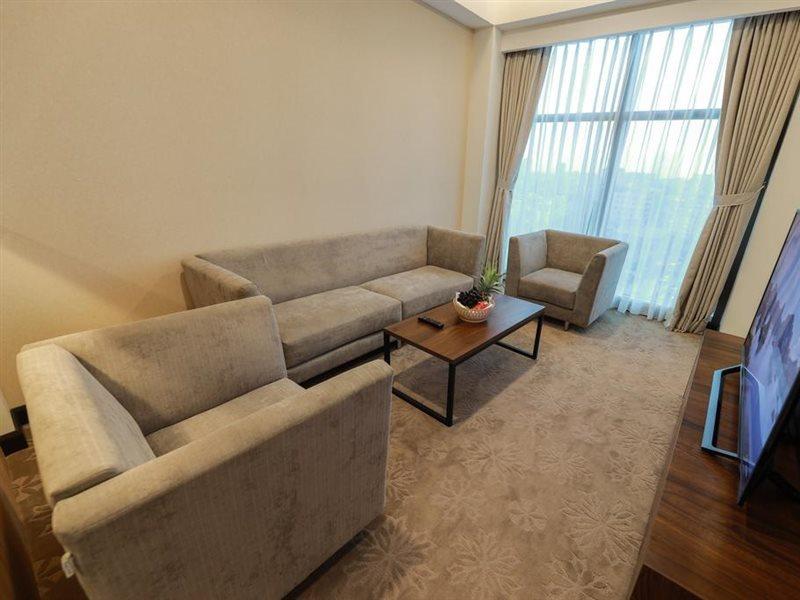Hlaine Tet Hotel Янгон Екстериор снимка