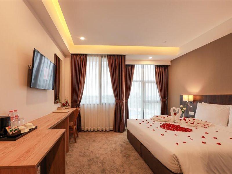 Hlaine Tet Hotel Янгон Екстериор снимка